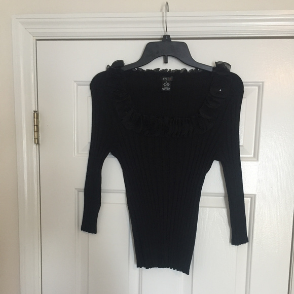 Evie Contemporary Sweater - XL - Picture 1 of 4